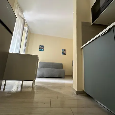 La Pilotina Apartment *